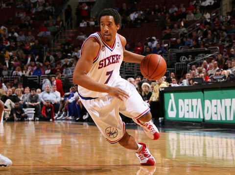 [中超]张玉宁造点 张稀哲主罚稳稳命中