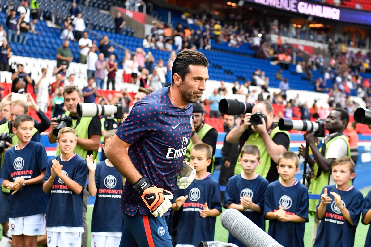 [德甲]三十分钟打卡下班 凯恩替补帽子戏法