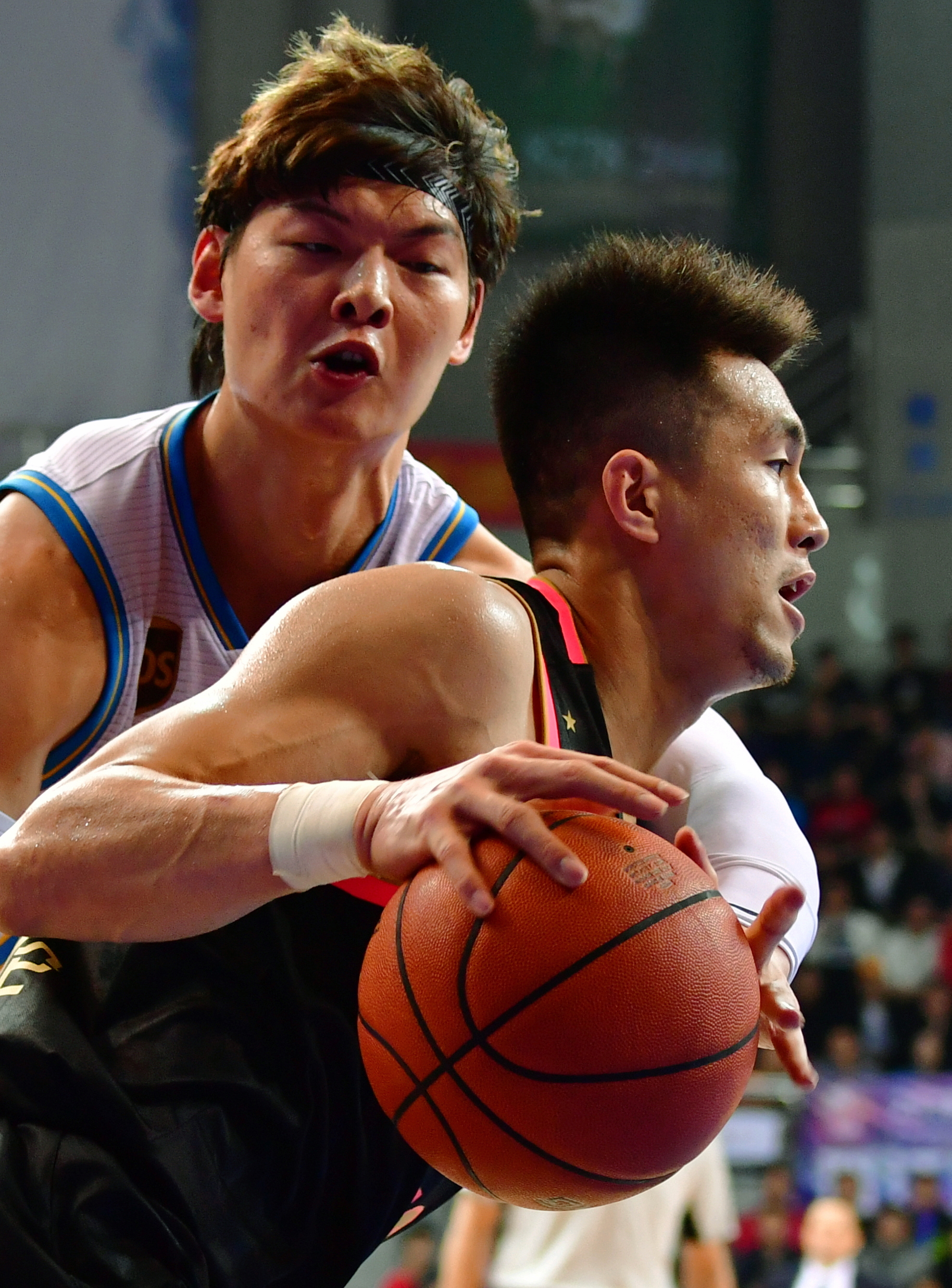 NBA生涯首次首发！杨瀚森首发出战灰熊
