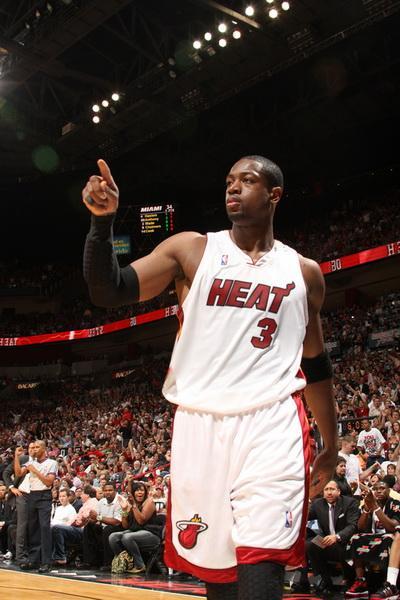 罗伯特·桑切斯因肌肉问题缺席切尔西对阵曼城的比赛，而韦斯利·福法纳今晨醒来出现发烧症状。[via @kierangill_DM] 来源：City Xtra